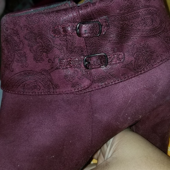 Lovely purple boots - Picture 3 of 3